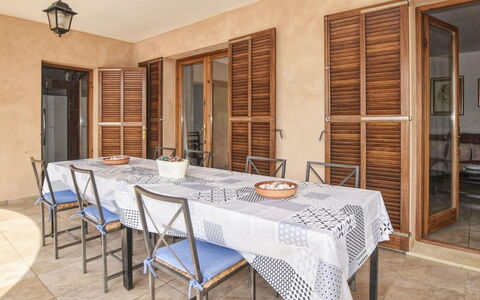 Pla de Ses Rotes: Mesa, Cielo, Mueble, Propiedad, Planta, Silla, Mesa Al Aire Libre, Mueble Para Exteriores, Vajilla, Edificio