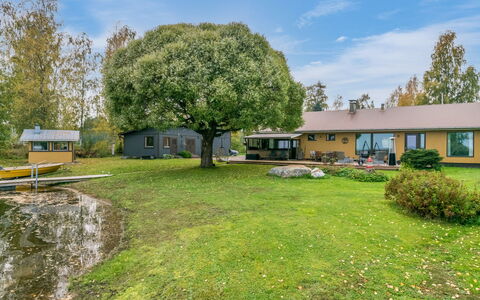 Kiviniemi: Hierba, Arbusto, Casa, Paisaje, Área Rural, Llanura, Cabaña, El Terreno Del Lote, Casa