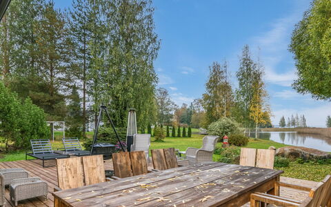 Kiviniemi: Árbol, Paisaje, El Terreno Del Lote, Jardín, Paisajismo, Sombra, Parque, Mueble Para Exteriores, Madera Dura
