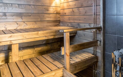 Kianta: Mueble Para Exteriores, Arbusto, Casa, Mesa Al Aire Libre, Mueble, Casa, Jardín, Césped, Patio Interior, Inmuebles