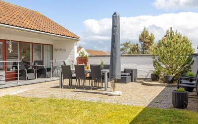 Leny - 900M from the Sea