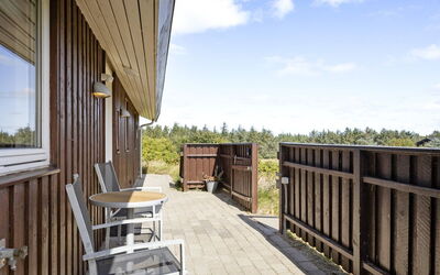 Joris - 1.5Km from the Sea
