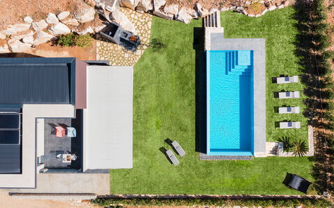 Villa Cinema - Castellammare Del Golfo, Sicilia: Edificio, Planta, Verde, Azur, Madera, El Terreno Del Lote, Rectángulo, Diseño Urbano, Hierba, Casa