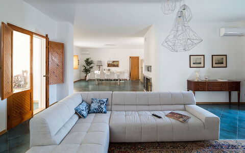 Villa Chiara - Paceco, Sicilia: Sofá, Mueble, Propiedad, Marco, Mesa, Diseño De Interiores, Decoración, Sala, Planta, Suelo