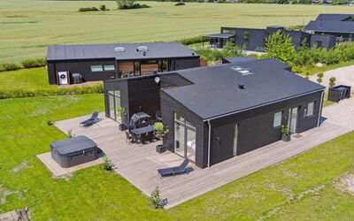 Nissine - 300M from the Sea