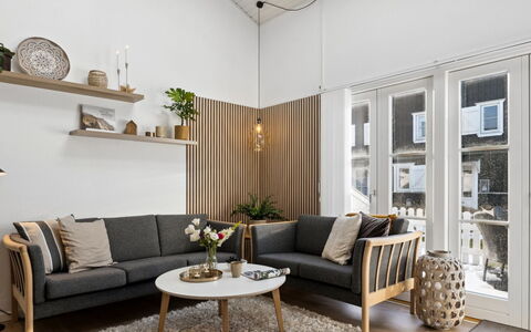Milly - 150M to the Fjord: Mueble, Diseño De Interiores, Piso, Suelo, Techo, Habitación, Silla, Mesa, Departamento, Cocina Y Comedor Mesa