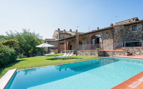 Le Masse - Greve In Chianti, Toscana: Agua, Cielo, Planta, Propiedad, Edificio, Azur, Piscina, Silla, Árbol, Ocio