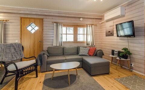 Kulta-Käkönen 17 by Bomba: Cama, Mueble, Habitación, Diseño De Interiores, Lecho, Sábana, Piso, Madera, Suelo, Habitación