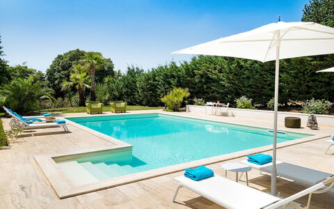 Casa Fiore - Salemi, Sicilia: Agua, Cielo, Propiedad, Edificio, Piscina, Azur, Planta, Árbol, Sombra, Rectángulo