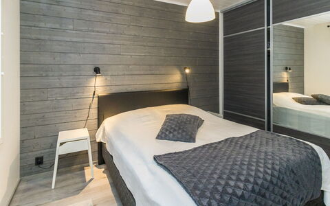 Villa Maria: Diseño De Interiores, Piso, Suelo, Madera, Techo, Habitación, Mueble, Cama, Lámpara, Encendiendo