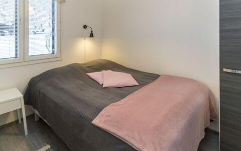 Villa Maria: Cama, Habitación, Diseño De Interiores, Mueble, Pared, Suelo, Sábana, Lecho, Piso, Madera