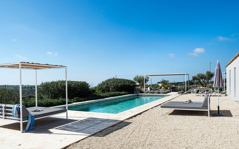 Villa Carmelita - Ragusa, Sicilia: Cielo, Agua, Tiempo De Día, Piscina, Árbol, Sombra, Cuerpo De Agua, Mueble Para Exteriores, Rectángulo, Ocio