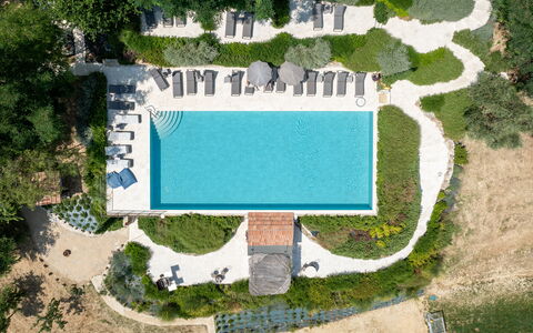 Pendolino Spereto Apartment With Pool, Montaione: Piscina, Mueble Para Exteriores, Recurso, Ocio, Sunlounger, Jardín, Eco Hotel, Thermae, Paraguas, Sombra