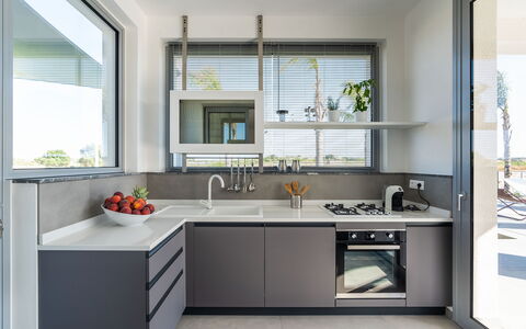 Villa Le Palme - Noto, Sicilia: Fregadero, Grifo, Lavabo, Gabinetes, Mostrador, Propiedad, Ventana, Cocina, Diseño De Interiores, Estufa De Cocina