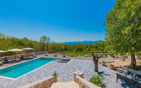 Secret Gem: Azul, Paisajismo, Jardín, Piscina, Eco Hotel, Recurso, Losa, Mueble Para Exteriores