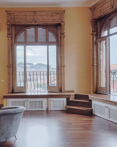 Le Colonne: Propiedad, Edificio, Ventana, Bañera, Sombra, Madera, Diseño De Interiores, Arquitectura, Suelo