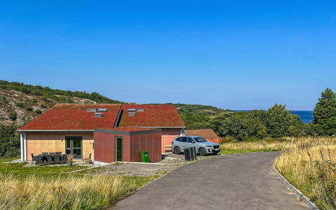Sasser - 450M from the Sea: Techo, Casa, El Terreno Del Lote, Casa, Cabaña, Inmuebles, Edificios Del Jardín, Sombra, Cuarto De Troncos, Paisajismo