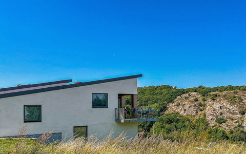 Sasser - 450M from the Sea: Techo, Casa, El Terreno Del Lote, Casa, Cabaña, Inmuebles, Edificios Del Jardín, Sombra, Cuarto De Troncos, Paisajismo