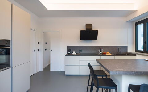 Villa Decoro - Mascali, Sicilia: Gabinetes, Mueble, Mesa, Mostrador, Ventana, Madera, Cocina, Diseño De Interiores