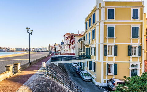 Saint-Jean-De-Luz 477: Departamento, Balcón, Pretil, Balaustre