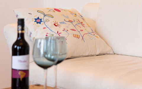 Seerose: Botella, Stemware, Drinkware, Vino, Barware, Copa De Vino, Diseño De Interiores, Vajilla, Champagne Stemware