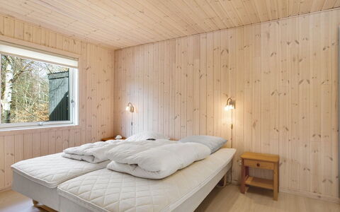 Dwerg - 500M from the Sea: Mueble, Diseño De Interiores, Sofá, Piso, Suelo, Sala, Habitación, Mesa, Silla, Departamento