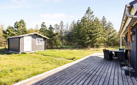 Dwerg - 500M from the Sea: Mueble, Diseño De Interiores, Sofá, Piso, Suelo, Sala, Habitación, Mesa, Silla, Departamento