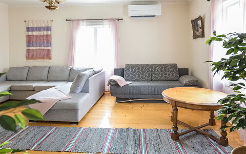 Lehtola: Madera, Piso, Suelo, Mueble, Suelos De Madera, Diseño De Interiores, Litera, Habitación, Manchas De Madera, Madera Dura