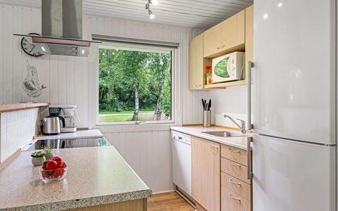 Tancred - 30Km from the Sea: Cocina, Aparato De Cocina, Madera, Mostrador, Piso, Diseño De Interiores, Electrodoméstico, Fregadero, Suelo, Mueble