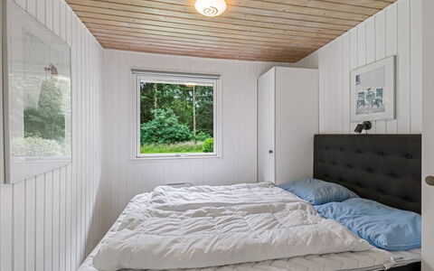 Tancred - 30Km from the Sea: Habitación, Madera, Cama, Diseño De Interiores, Techo, Sábana, Lecho, Piso, Suelo, Marco De La Cama