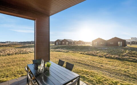 Winder - 500M from the Sea: Tiempo De Día, Edificio, Área Urbana, Área Metropolitana, Ciudad, Departamento, Barrio, Metrópoli, Rascacielos