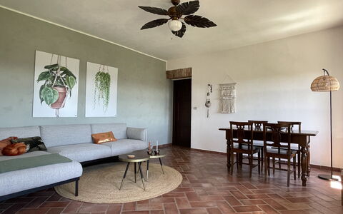 Casa 'il Nocciolo': Mesa, Mueble, Propiedad, Marco, Sofá, Diseño De Interiores, Encendiendo, Madera, Piso, Ventilador De Techo