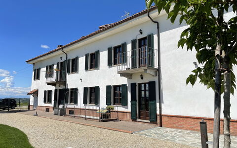 Casa 'il Nocciolo': Cielo, Planta, Edificio, Propiedad, Ventana, Puerta, Casa, Árbol, Barrio Residencial