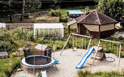 Domek Pod Szarowym Lasem: Recreación, Jardín, Patio Interior, Ocio, Yarda, Césped, Sombra, Mueble Para Exteriores, Silla, Estructura Al Aire Libre