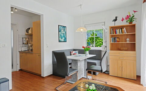 Schneider 2D: Mueble, Diseño De Interiores, Piso, Madera, Suelo, Mesa, Sofá, Encendiendo, Habitación, Sala