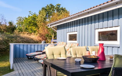 Amai - 100M from the Sea