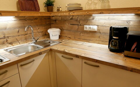 Feichten im Kaunertal 20: Fregadero, Gabinetes, Mostrador, Lavabo, Grifo, Cocina, Madera, Diseño De Interiores, Arreglo De Tubería, Aparato De Cocina