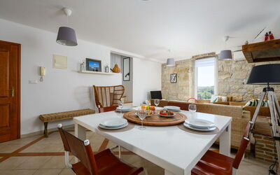 Alojamiento:&nbsp;Seaview Marina 105.2