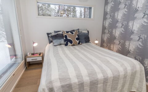 Hillaniitty: Cama, Habitación, Diseño De Interiores, Lecho, Sábana, Mueble, Madera, Linos, Piso, Suelo