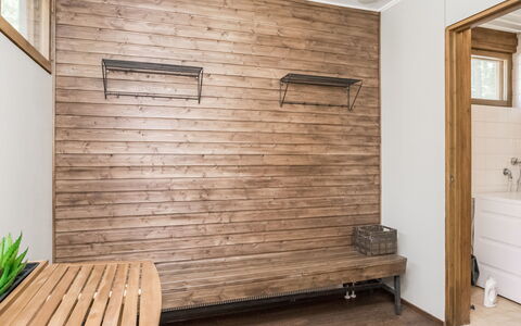 Mäntyranta 4: Mueble, Diseño De Interiores, Piso, Suelo, Mesa, Techo, Cocina Y Comedor Mesa, Encendiendo, Silla, Casa