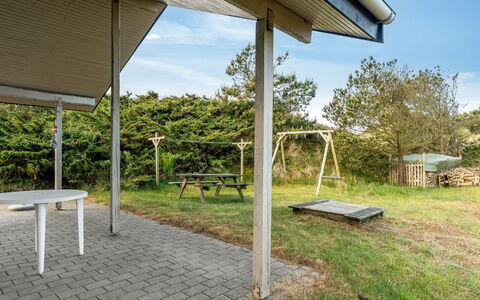 Selenia - 1Km from the Sea: Casa, Casa, Puerta, Techo, Cabaña, Inmuebles, Jardín, Sombra, Vía Muerta, Yarda