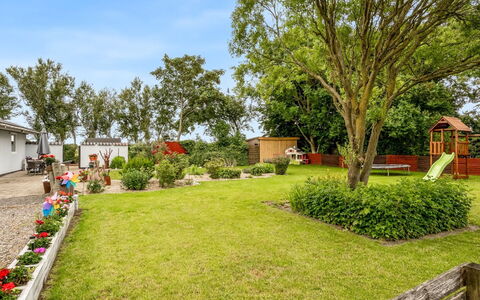Elara - 300M from the Sea: Hierba, Pradera, Paisaje, Ecorregión, Llanura, Planta De La Comunidad, El Terreno Del Lote, Mueble Para Exteriores, Pradera, Shrubland