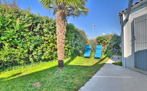 La Parie 1: Cielo, Planta, Edificio, Azur, Luz De La Calle, Árbol, Sombra, Arecales, Vegetación, El Terreno Del Lote