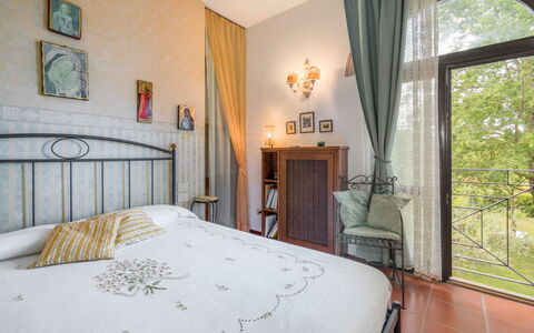 Casa Bellosguardo a Vinci: Mueble, Propiedad, Edificio, Marco, Gabinetes, Comodidad, Madera, Marco De La Cama, Textil, Diseño De Interiores