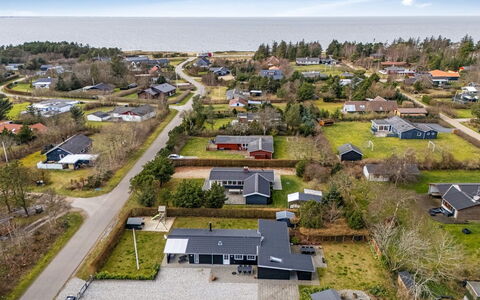 Ludvika - 300M to the Fjord: Madera, Techo, Arquitectura, Casa, Casa, Cabaña, Vía Muerta, Madera Dura, Pendiente, Inmuebles