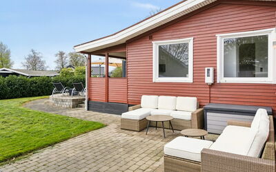 Safina - 100M from the Sea