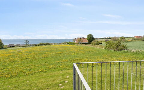 Halvor - 275M from the Sea: Techo, Casa, Casa, Cabaña, Puerta, Vía Muerta, Cubierta, Porche, Tablón, Madera Dura