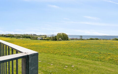 Halvor - 275M from the Sea: Techo, Casa, Casa, Cabaña, Puerta, Vía Muerta, Cubierta, Porche, Tablón, Madera Dura