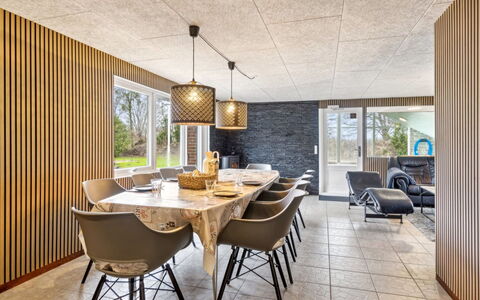 Fidelia - 400M from the Sea: Techo, Piso, Diseño De Interiores, Suelo, Material Compuesto, Mueble, Recurso, Hotel, Diseño, La Luz Del Día