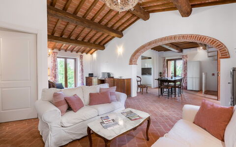 Vineyard’s Cottage With Pool, Ac, Wifi - Siena: Mesa, Mueble, Propiedad, Sofá, Sala, Madera, Diseño De Interiores, Suelo, Piso, Comodidad